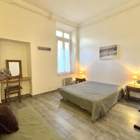 Luminous T2 On The Seafront *