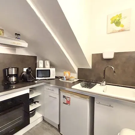 Luminous T2 On The Seafront *